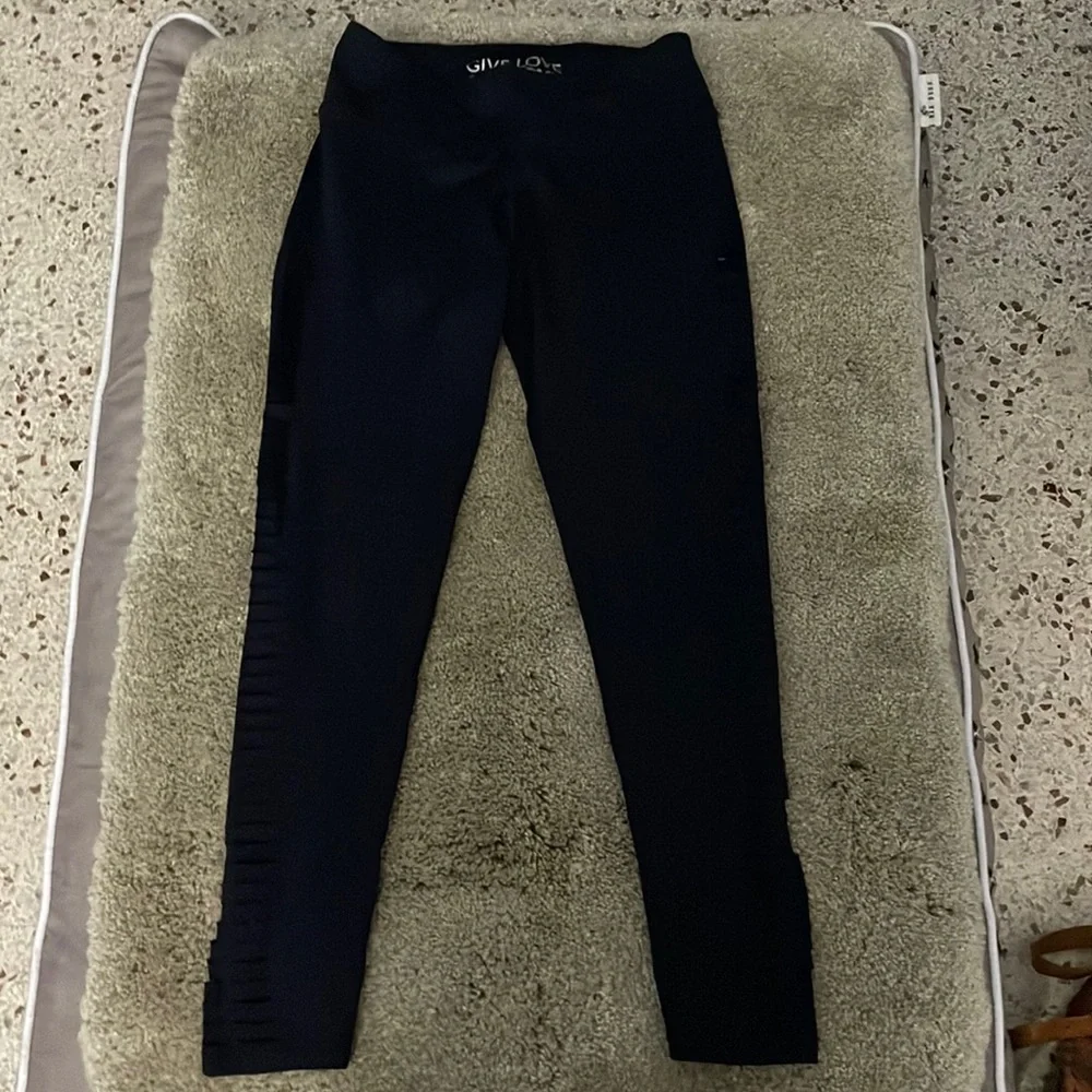 Betsey Johnson Give Love Get Love Navy Blue Leggings Small - Picture 1 of 4